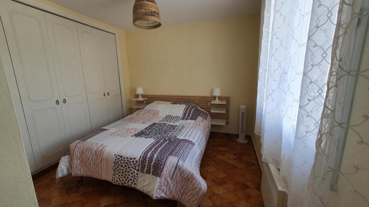 Appartement La Tour Du Sel Aigues-Mortes Bagian luar foto