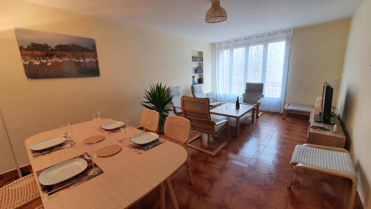 Appartement La Tour Du Sel Aigues-Mortes Bagian luar foto